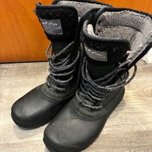 North Face winter boots, size 8 women’s